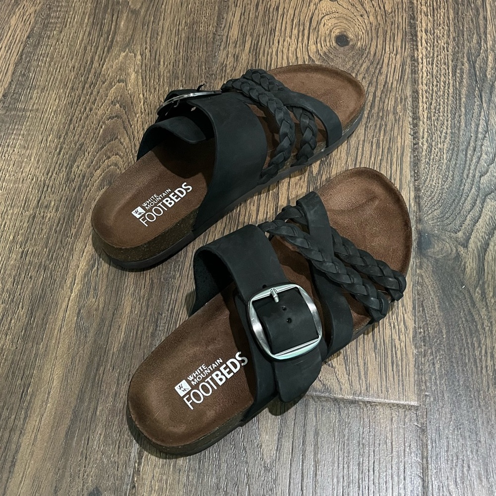 White mountain nwot! black side 8 slide buckle sandals